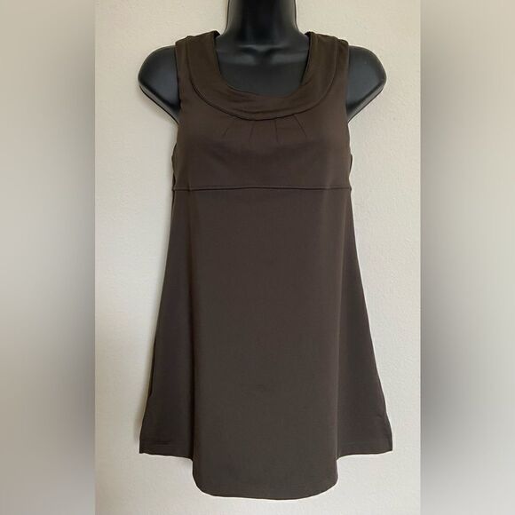 Athleta 34B Inner Strength Tank Top Build in Bra Olive Green - Picture 1 of 6